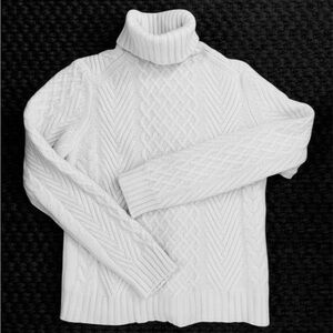 Women’s White Cable Knit Sweater size S